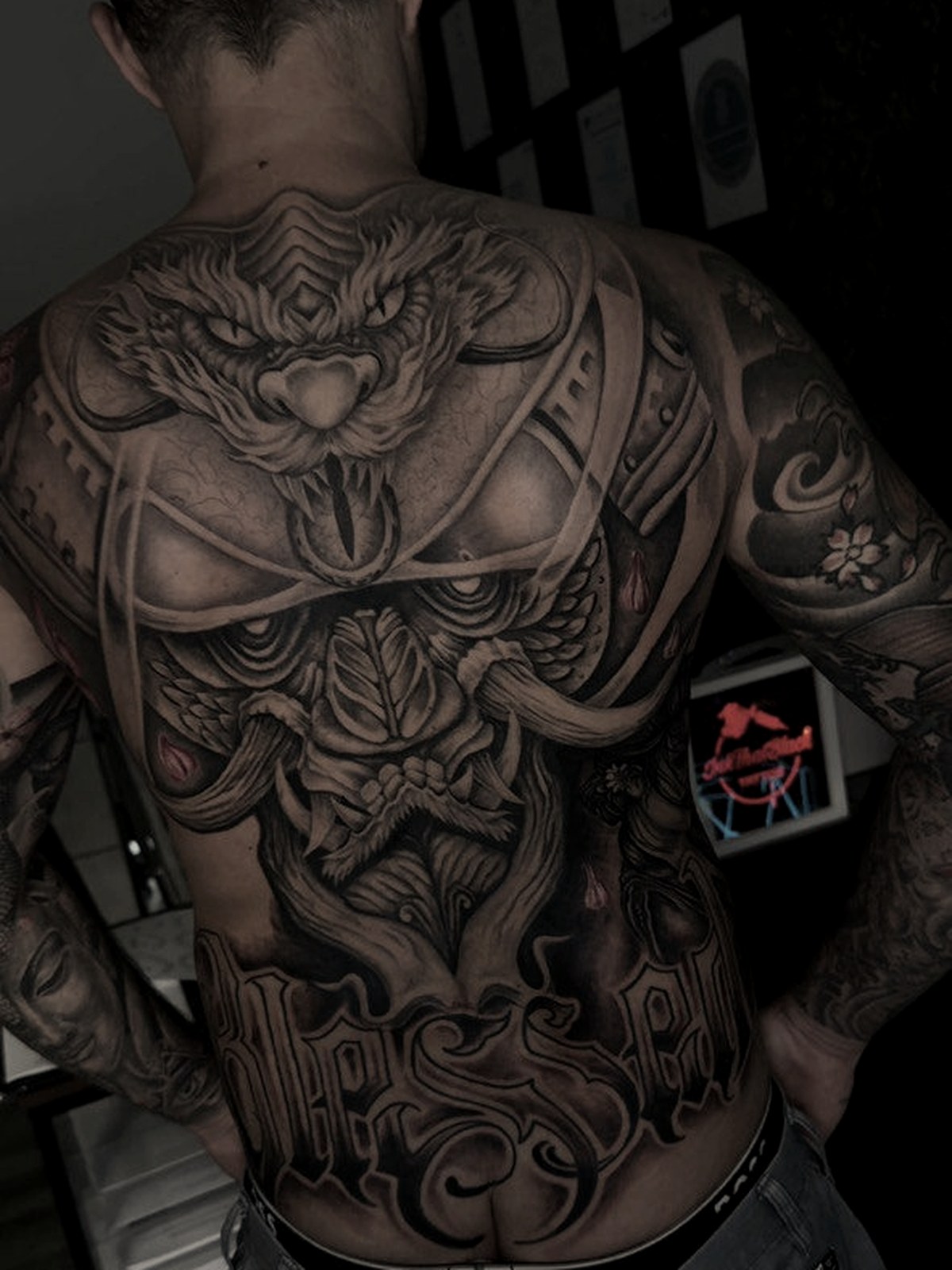 Hannya-Maske — großflächiges Rücken-Tattoo