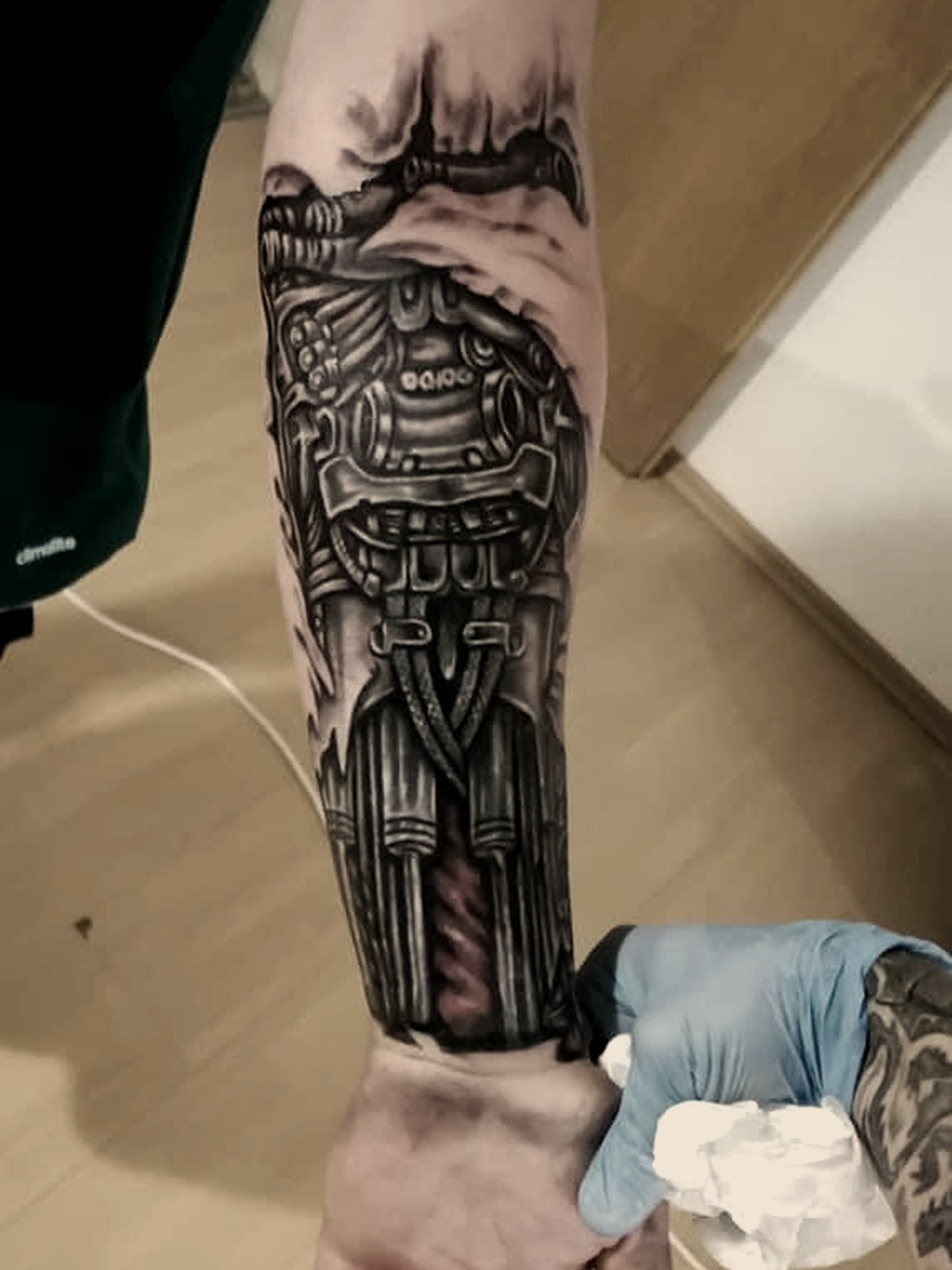 Biomechanik — Cover-Ups Tattoo aus dem B Ink Atelier Schwanenstadt