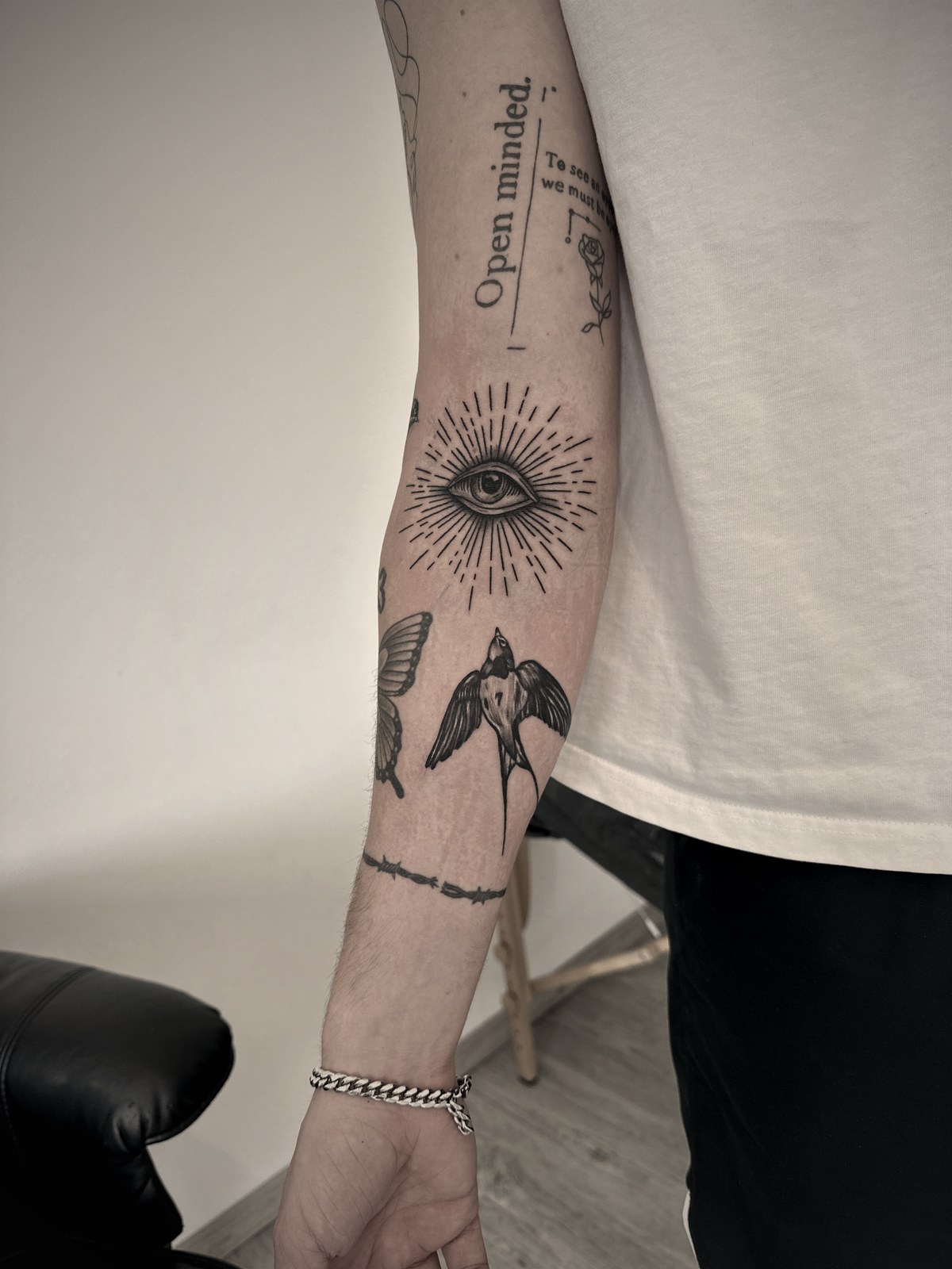 Feine Studie — Feinlinien Tattoo aus dem B Ink Atelier Schwanenstadt
