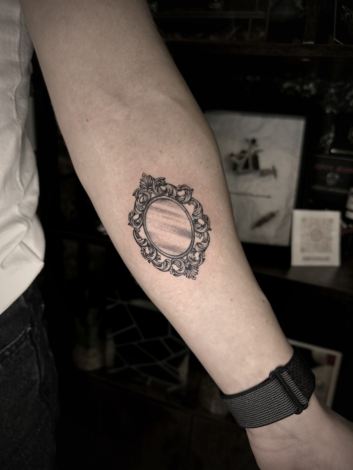 Detail — Feinlinien Tattoo aus dem B Ink Atelier Schwanenstadt