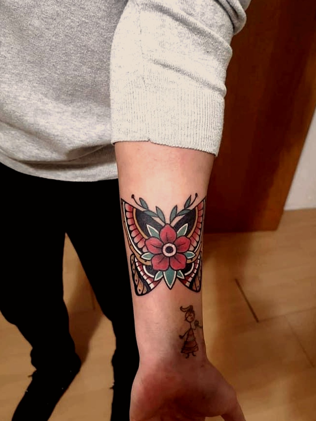 Traditional Blüte — Weitere Stile Tattoo aus dem B Ink Atelier Schwanenstadt