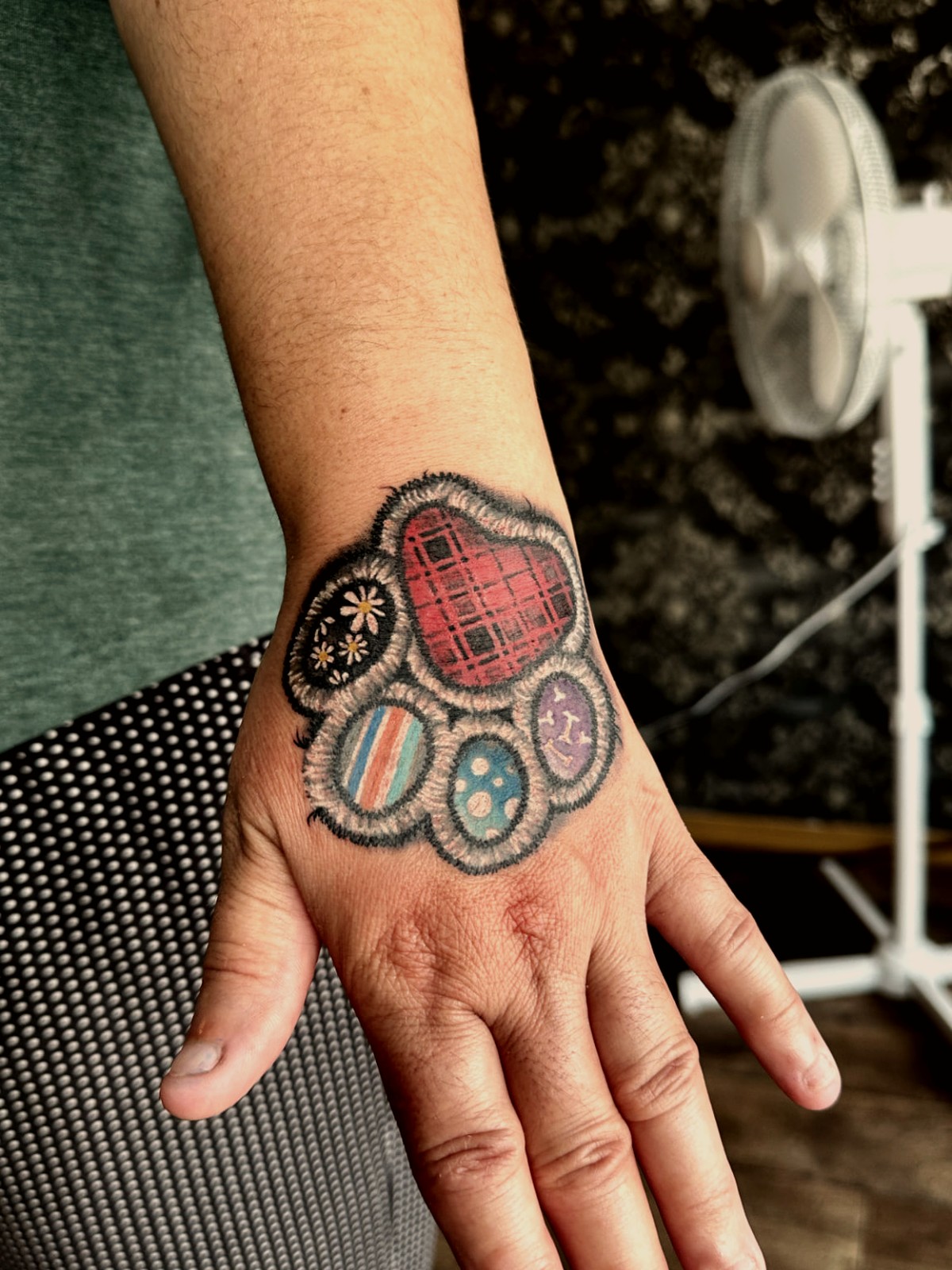 Patchwork Pfote — Weitere Stile Tattoo aus dem B Ink Atelier Schwanenstadt
