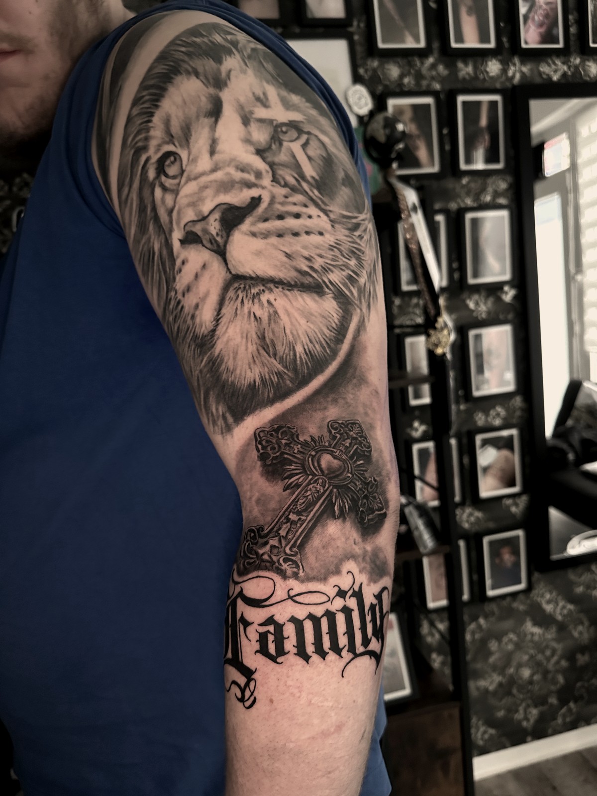 Family — Sleeves Tattoo aus dem B Ink Atelier Schwanenstadt